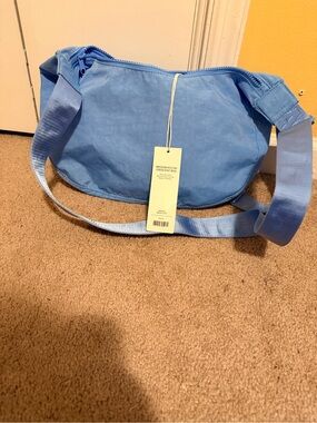 BAGGU Piscine Medium Nylon Crossbody Crescent Bag